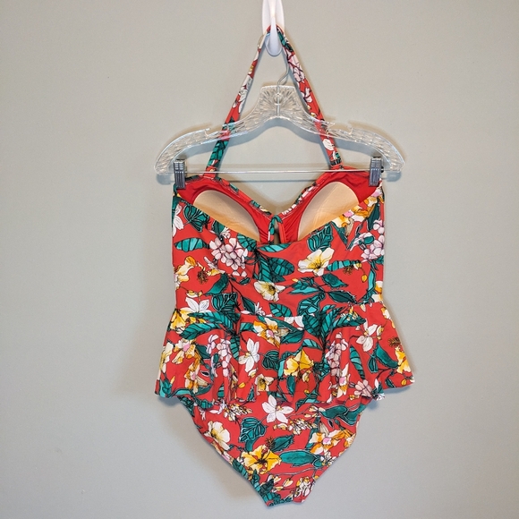 NWOT Forever 21 Red Floral Peplum One piece Swimsuit, size 2X - Picture 6 of 7